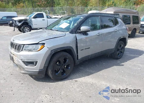 2019 Jeep Compass Altitude 4X4 z USA, uszkodzony, nr VIN 3C4NJDBB5KT593059